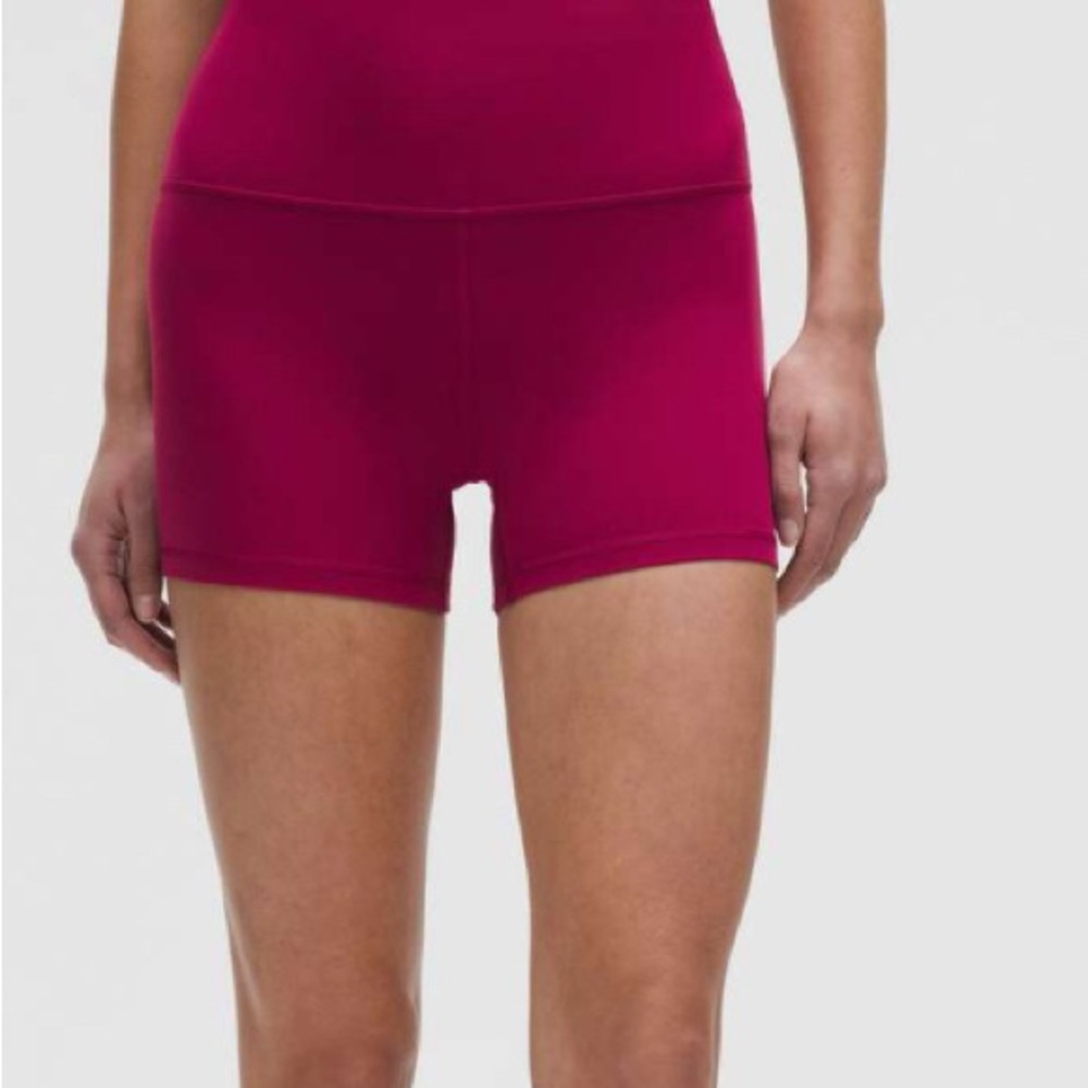 NWT Lululemon Align High-Rise Short 4"
Magenta Smoke